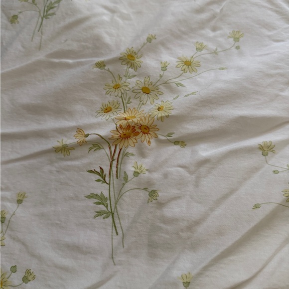 Schweitzer Linen Yellow floral king shams - Picture 5 of 6